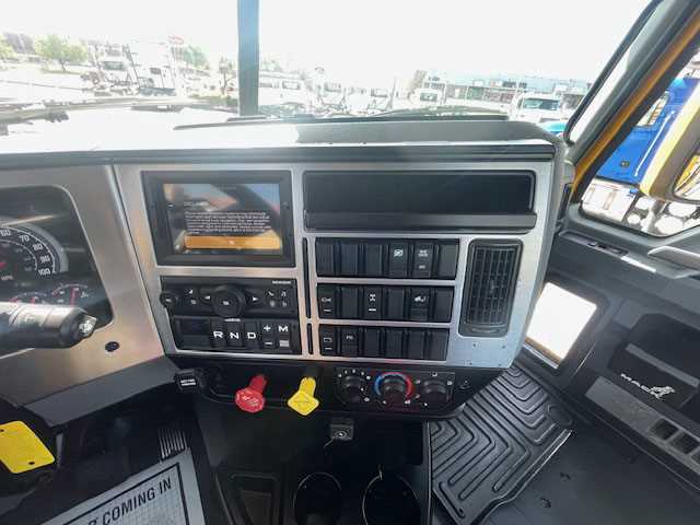 2022 Mack - image 11