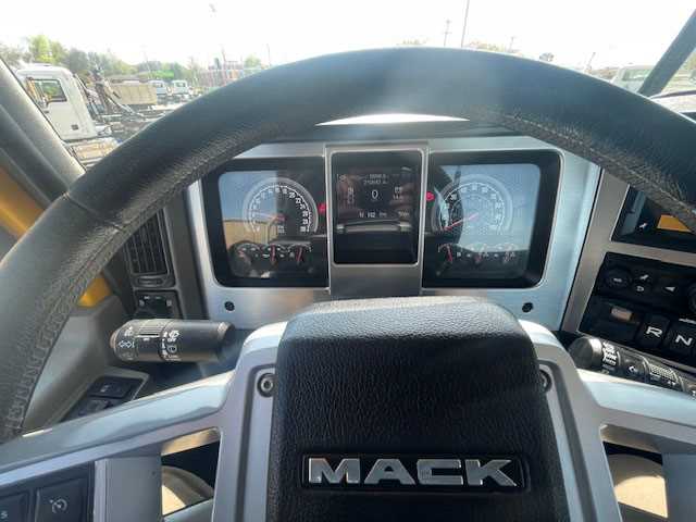 2022 Mack - image 13