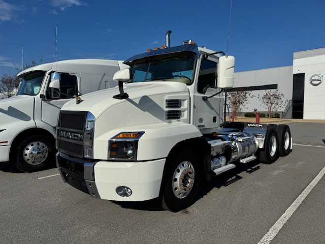 2023 Mack  AN64T