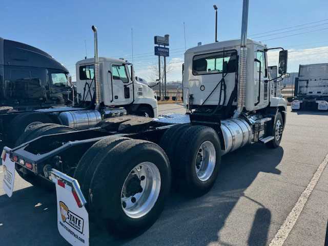 2023 Mack  AN64T