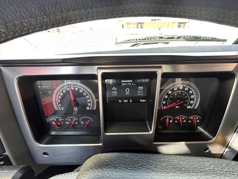 2019 Mack - image 15