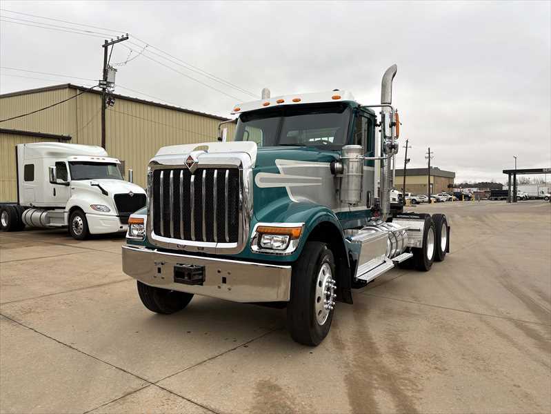 2021 International - image 1