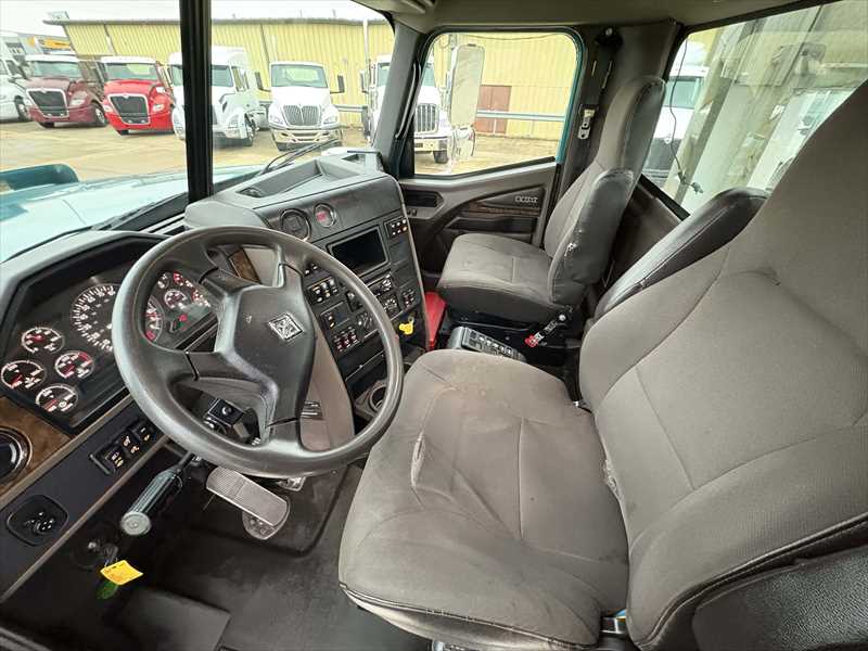 2021 International - image 15