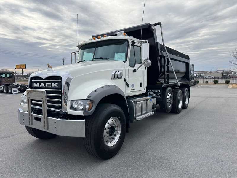 2019 Mack Granite - image 1