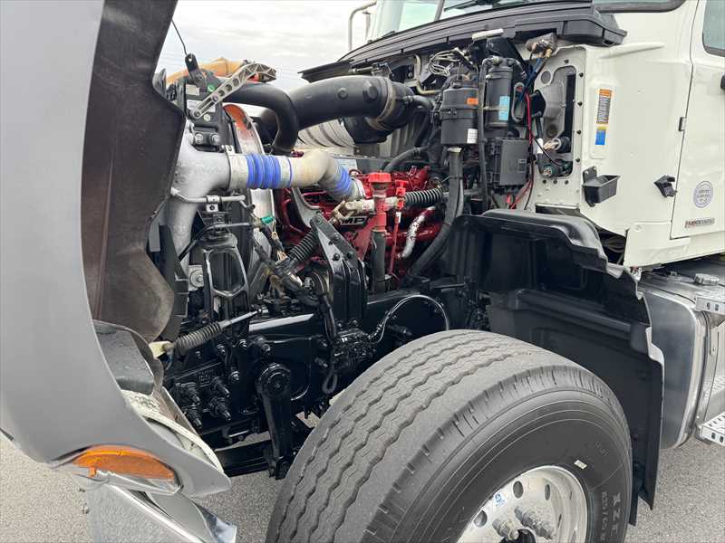 2019 Mack Granite - image 7