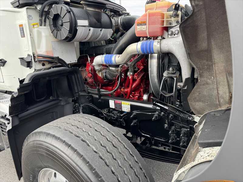 2019 Mack Granite - image 8