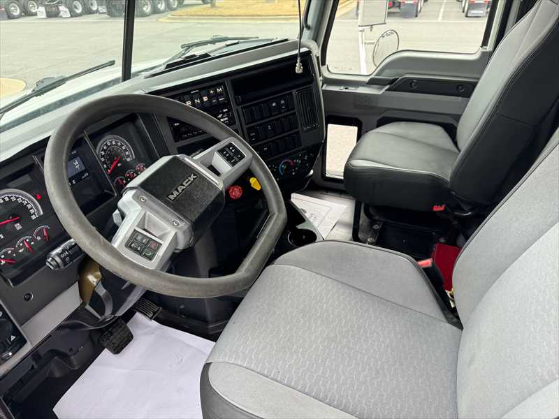 2019 Mack Granite - image 10