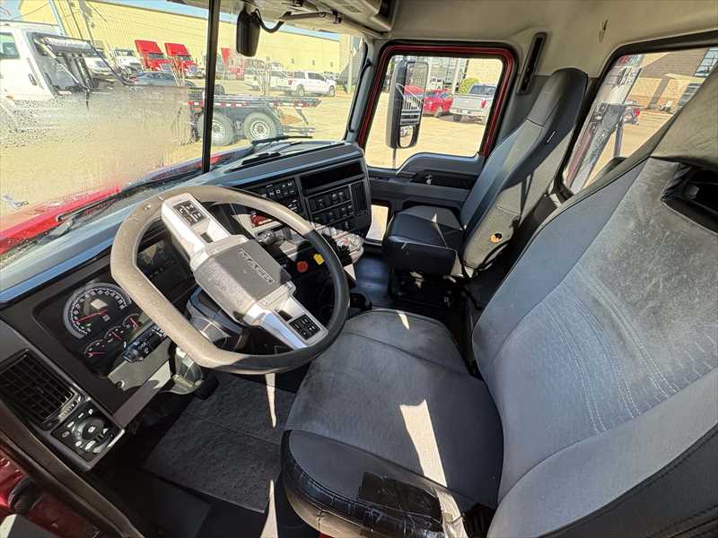 2020 Mack - image 12