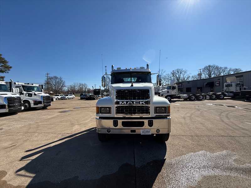 2021 Mack - image 8