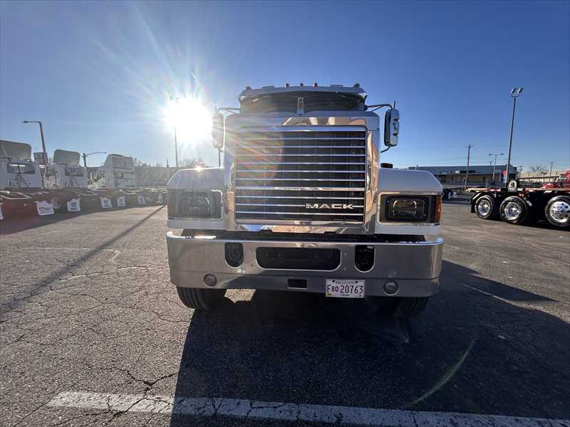 2020 Mack - image 8