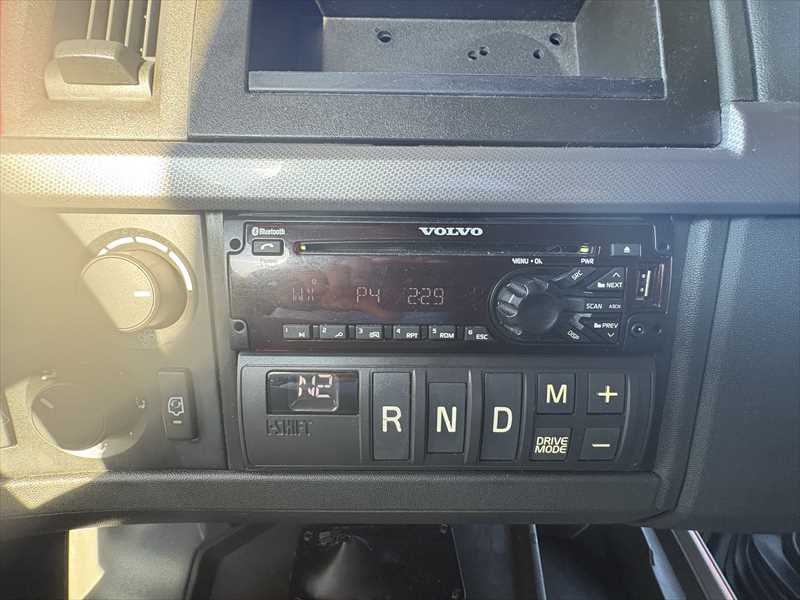 2021 Volvo - image 21