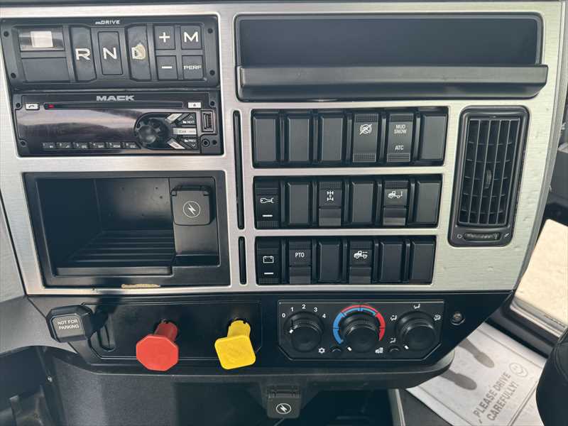 2019 Mack - image 11