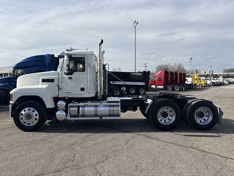 2020 Mack  PI64T