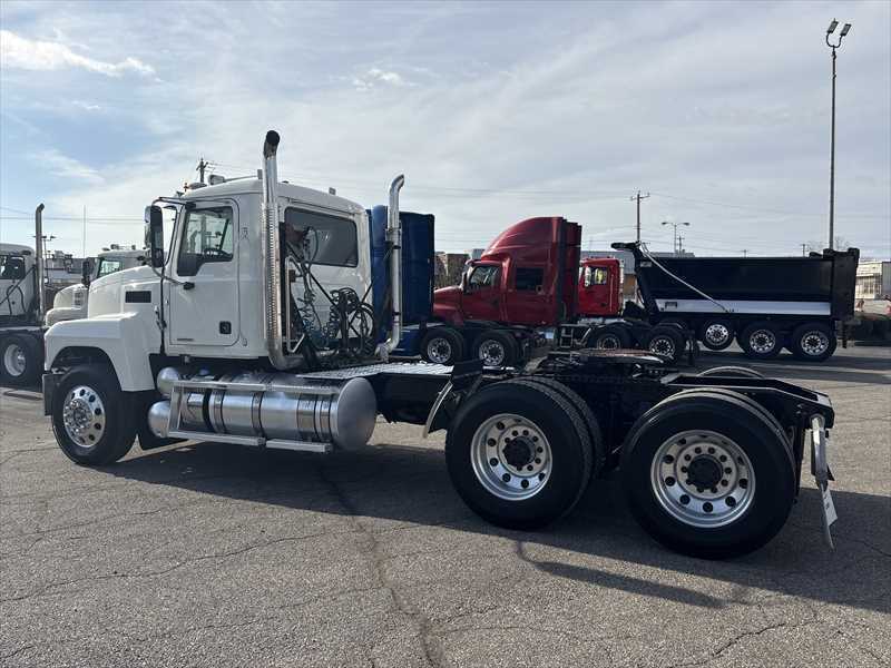 2020 Mack  PI64T