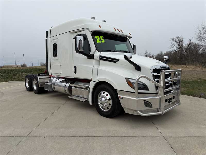 2025 Freightliner  Cascadia