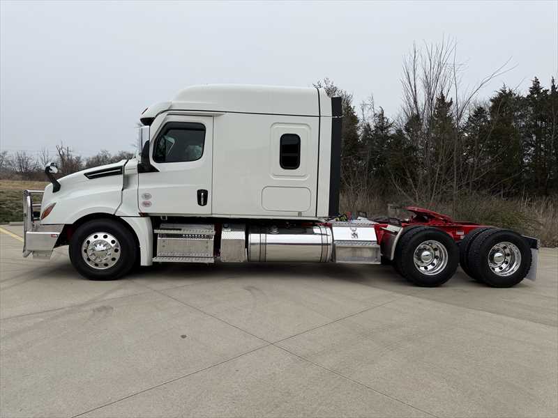 2025 Freightliner  Cascadia