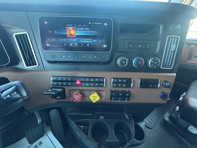 2025 Freightliner  Cascadia