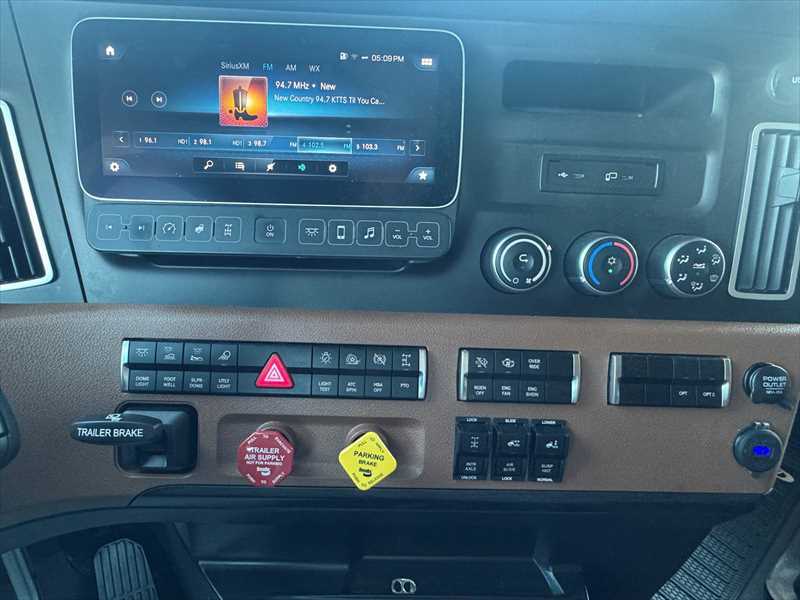 2025 Freightliner  Cascadia