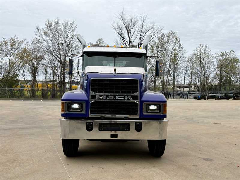 2025 Mack  PI64T