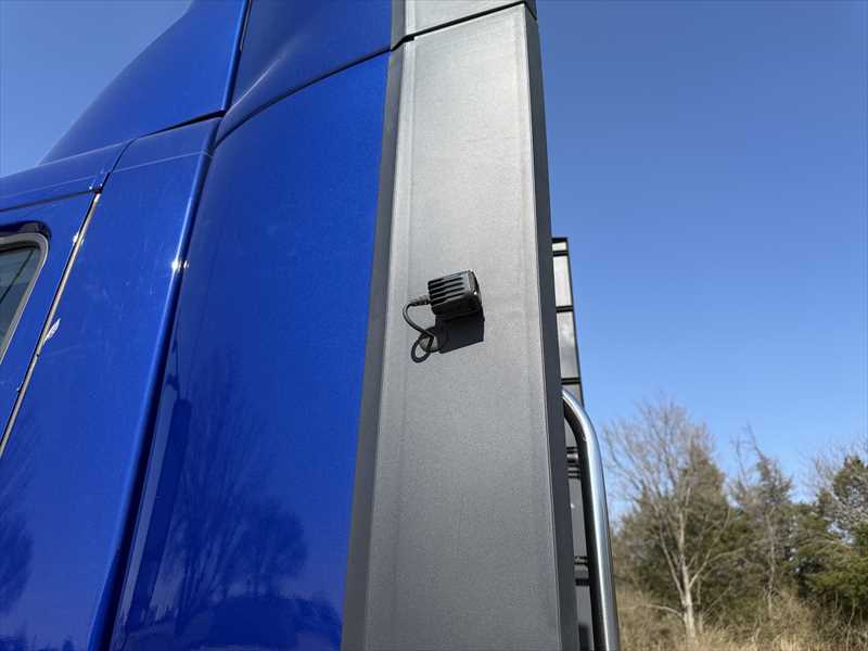 2024 Volvo  VNR64T300