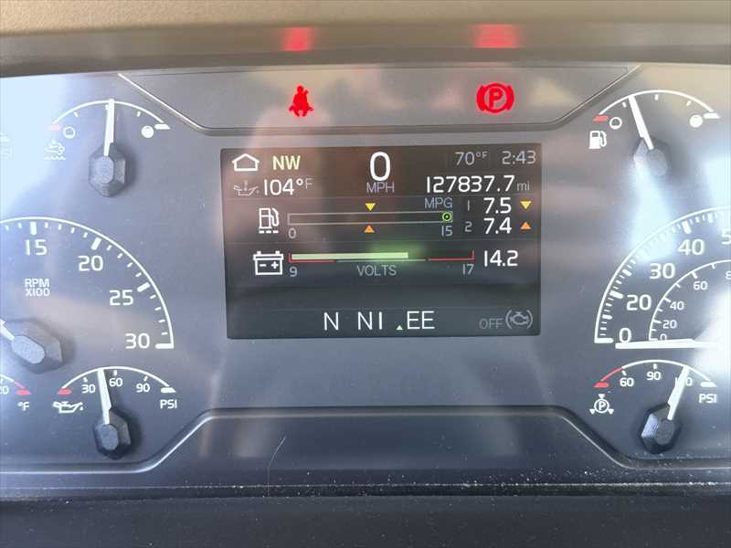 2024 Volvo  VNR64T300