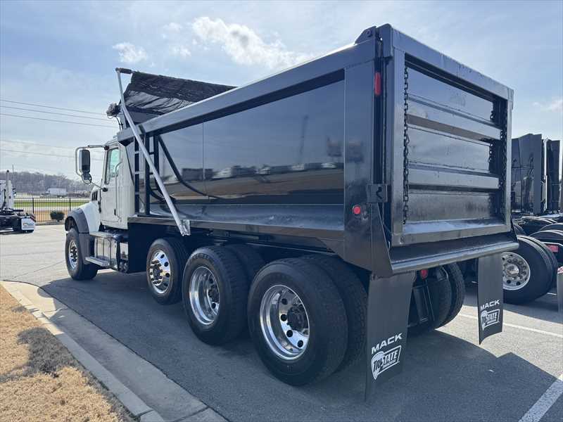 2020 Mack Granite - image 4