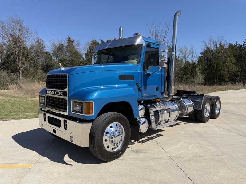 2024 Mack  PI64T