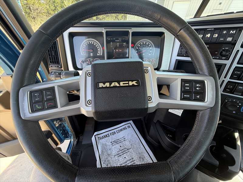 2024 Mack  PI64T