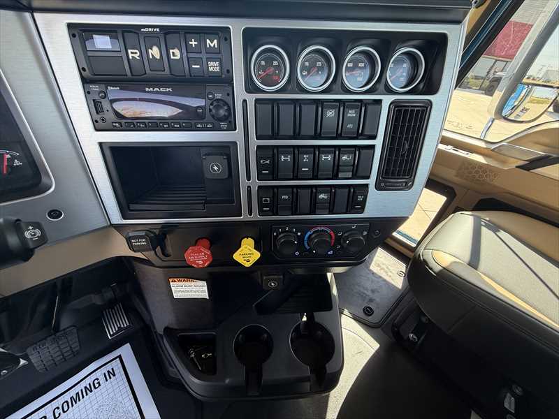 2024 Mack  PI64T