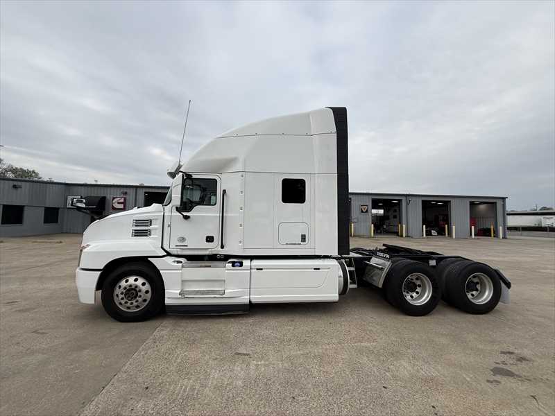 2021 Mack - image 2