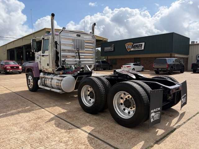 2021 Mack - image 4