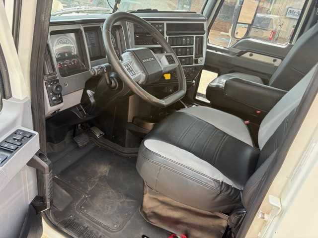 2021 Mack - image 11