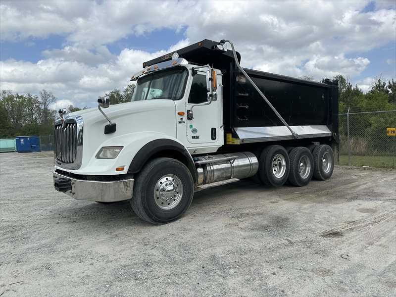 2021 International  HX620