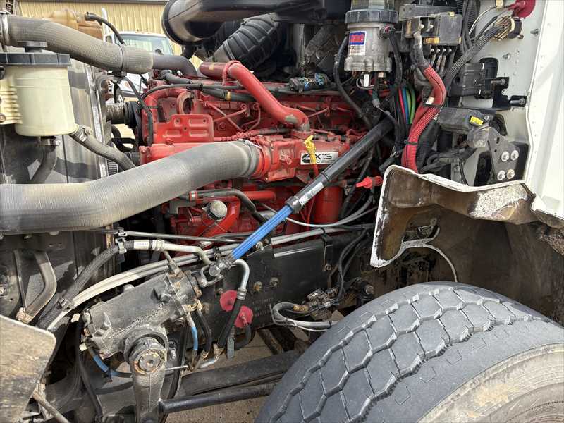 2021 International HX - image 7