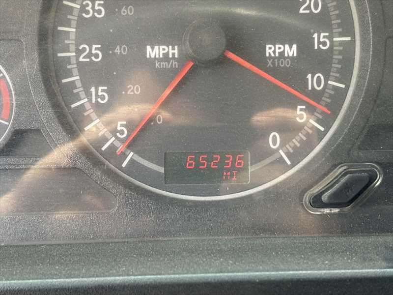 2021 International HX - image 10