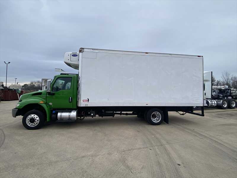 2020 International MV - image 2