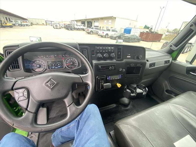 2020 International MV - image 11