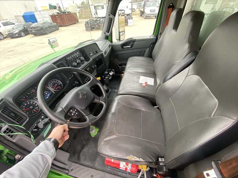 2020 International MV - image 10