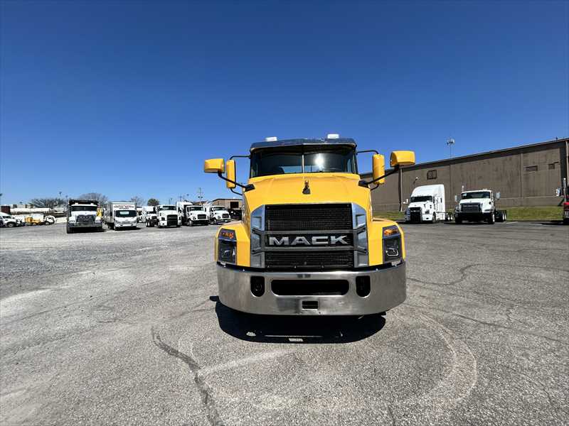 2022 Mack - image 8