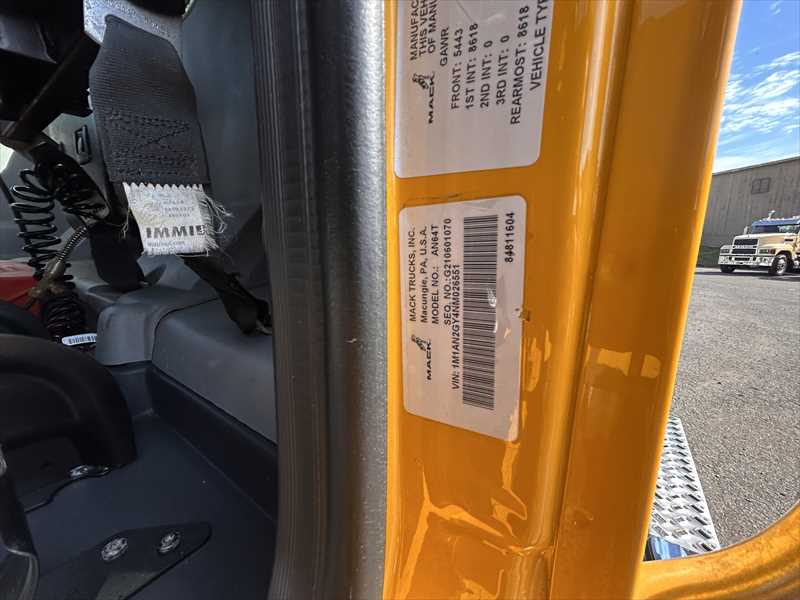 2022 Mack  AN64T