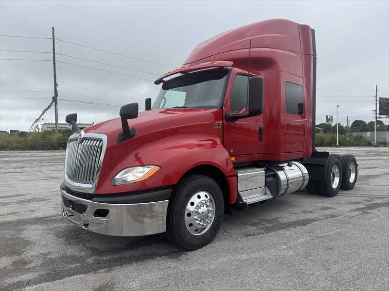 2021 International  LT625
