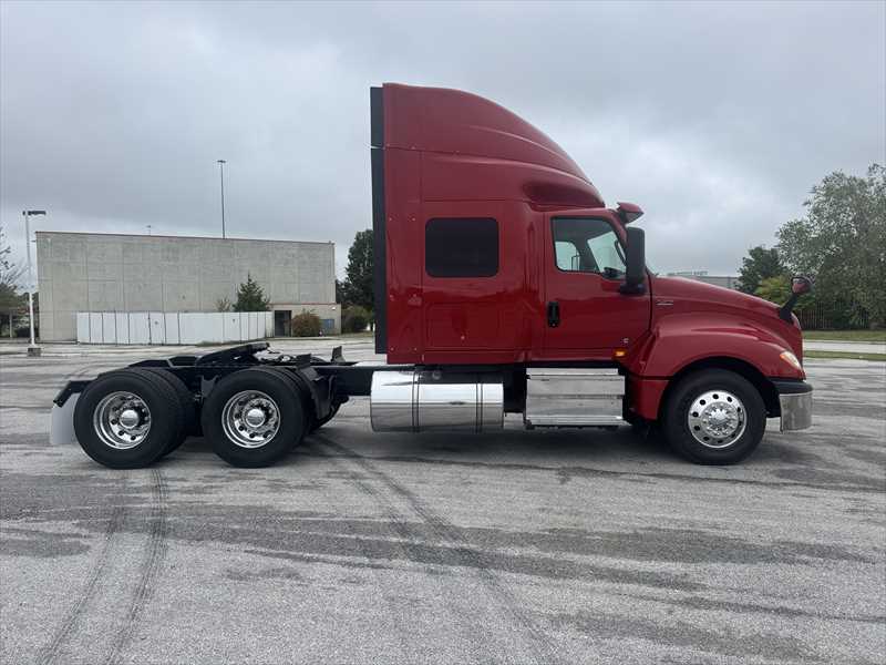2021 International  LT625