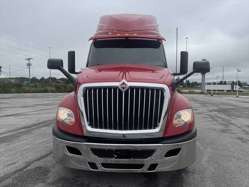 2021 International  LT625