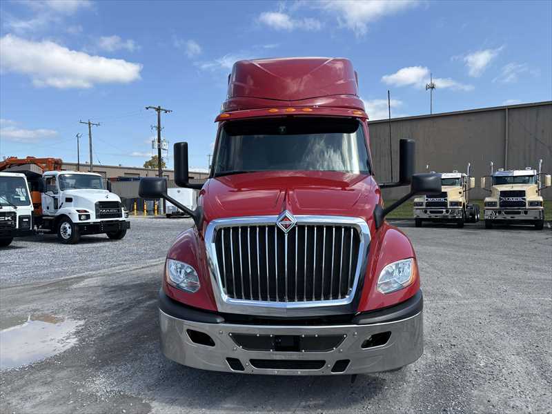 2021 International  LT625