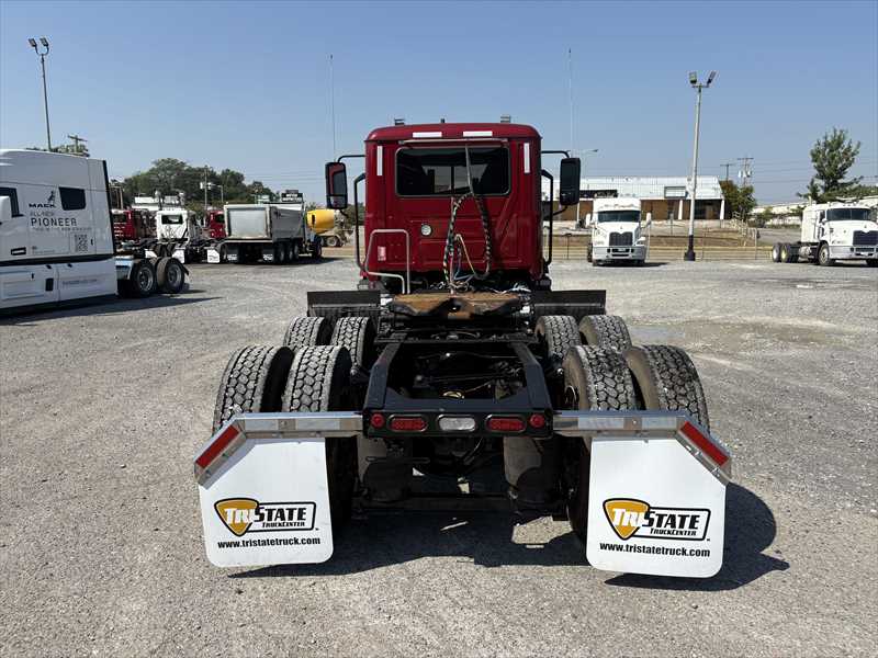 2025 Mack Anthem - image 4