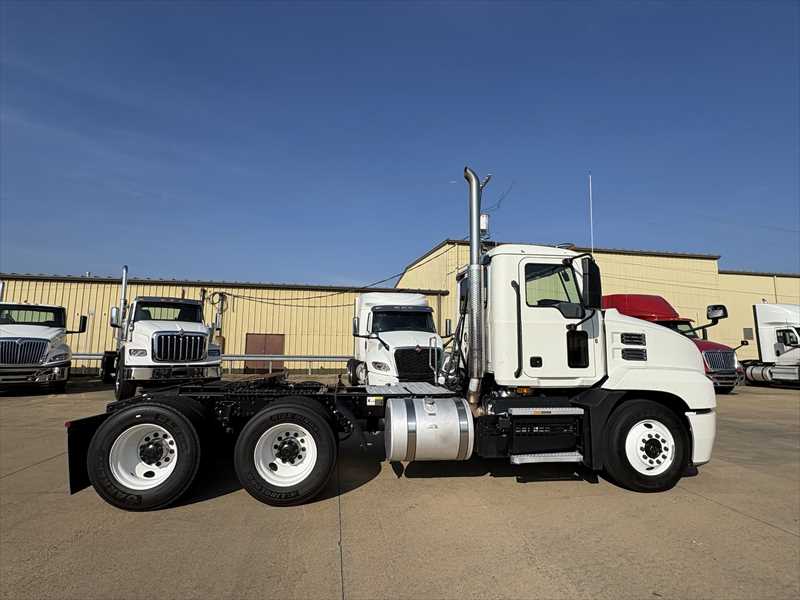 2020 Mack  AN64T