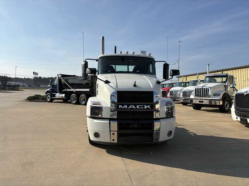2020 Mack  AN64T