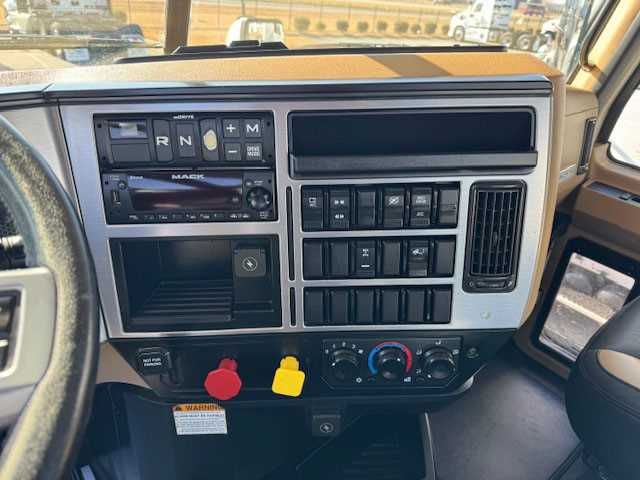 2023 Mack  AN64T