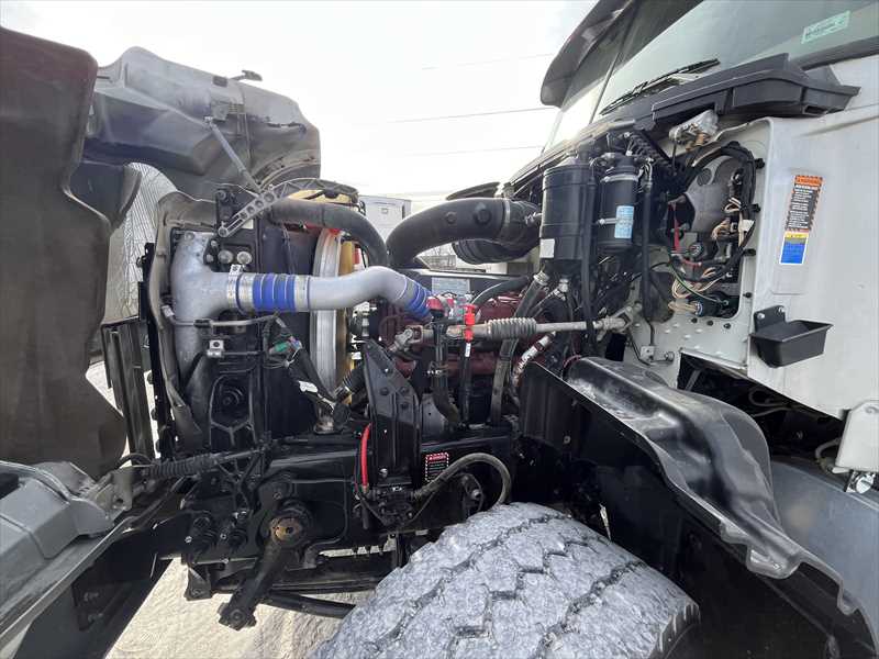 2018 Mack - image 8