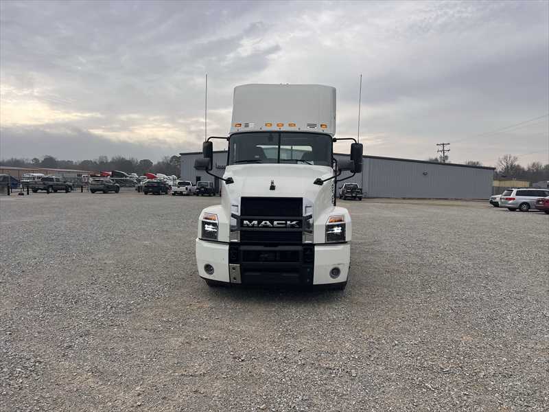 2020 Mack  AN64T